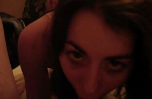 Demi Lopez in abiti di film porno tettone naturali raso di serraggio, pene tra grandi tette prima del rapporto sessuale con il fidanzato